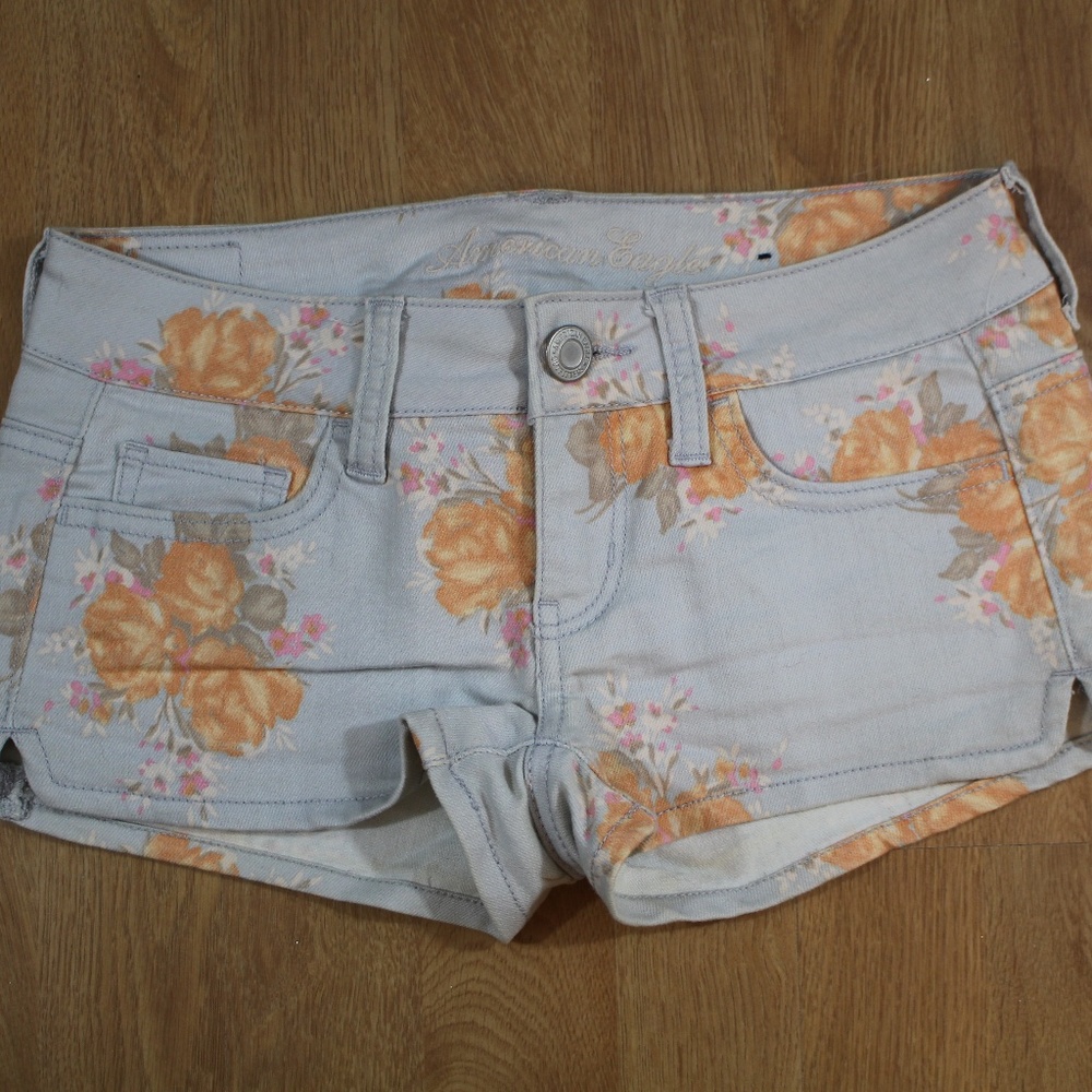 American Eagle Women's Floral Print Shorts